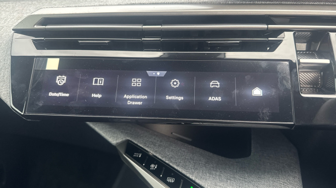 Peugeot 3008 157kW Allure 73kWh 5dr Auto Electric Estate - Image 31